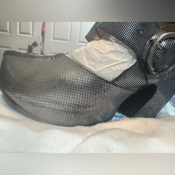 Preowned John Fluevog Prepare Guide Platform Mary Janes in Silver Size 9 - Picture 5 of 16